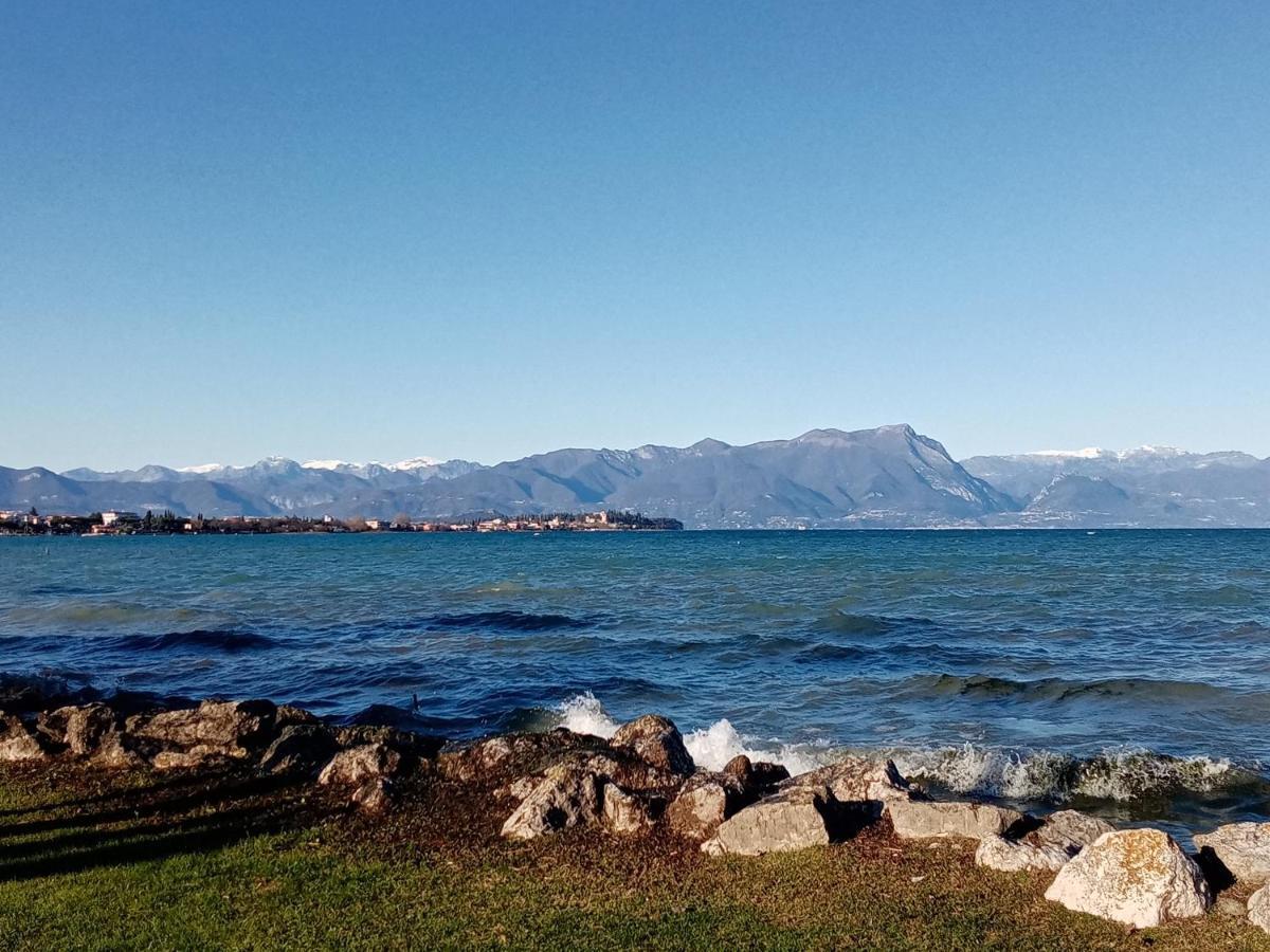 Villetta Daniela - A Due Passi Dalla Spiaggia Sirmione Exterior foto