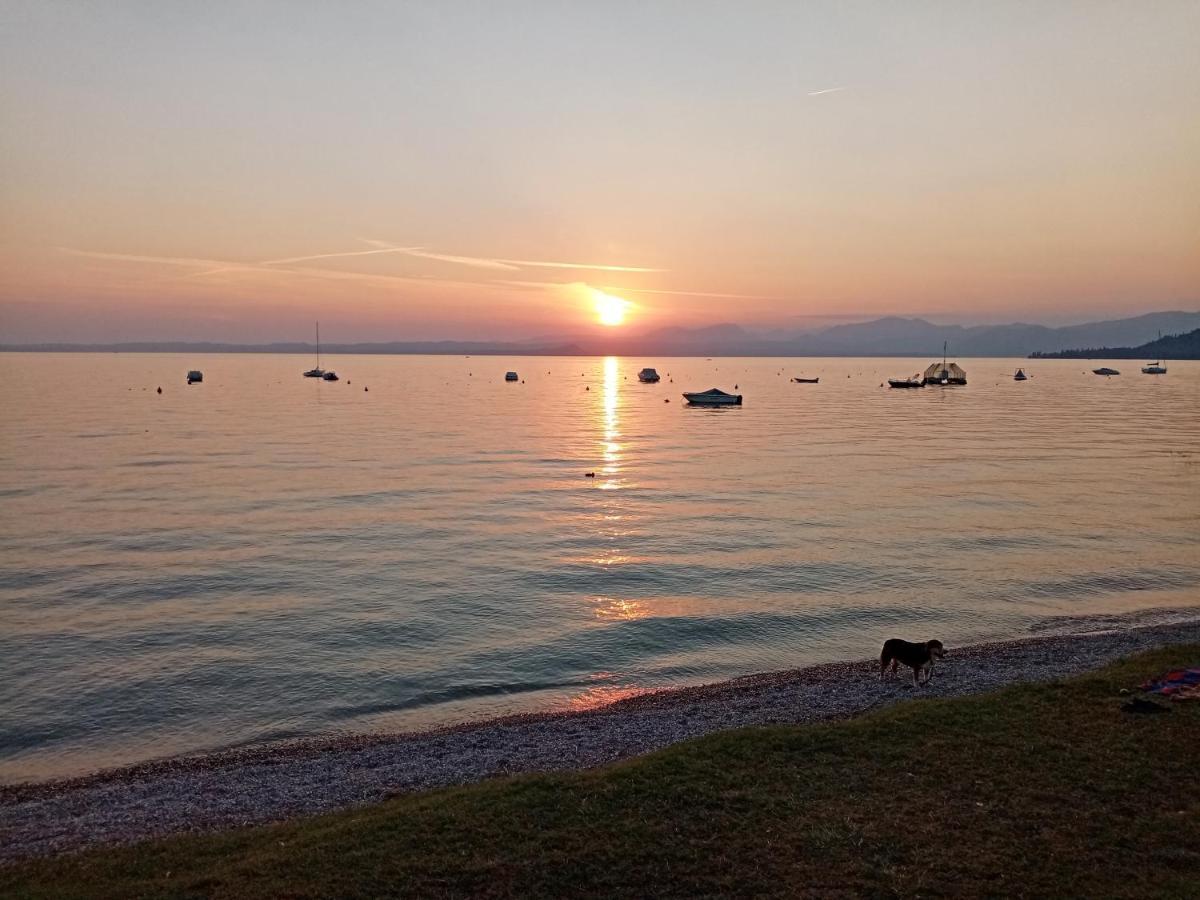 Villetta Daniela - A Due Passi Dalla Spiaggia Sirmione Exterior foto